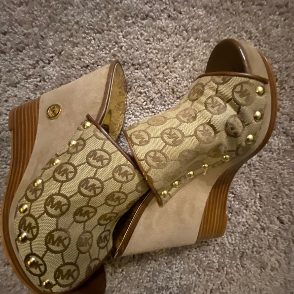 Michael Kors wedges - Picture 2 of 4